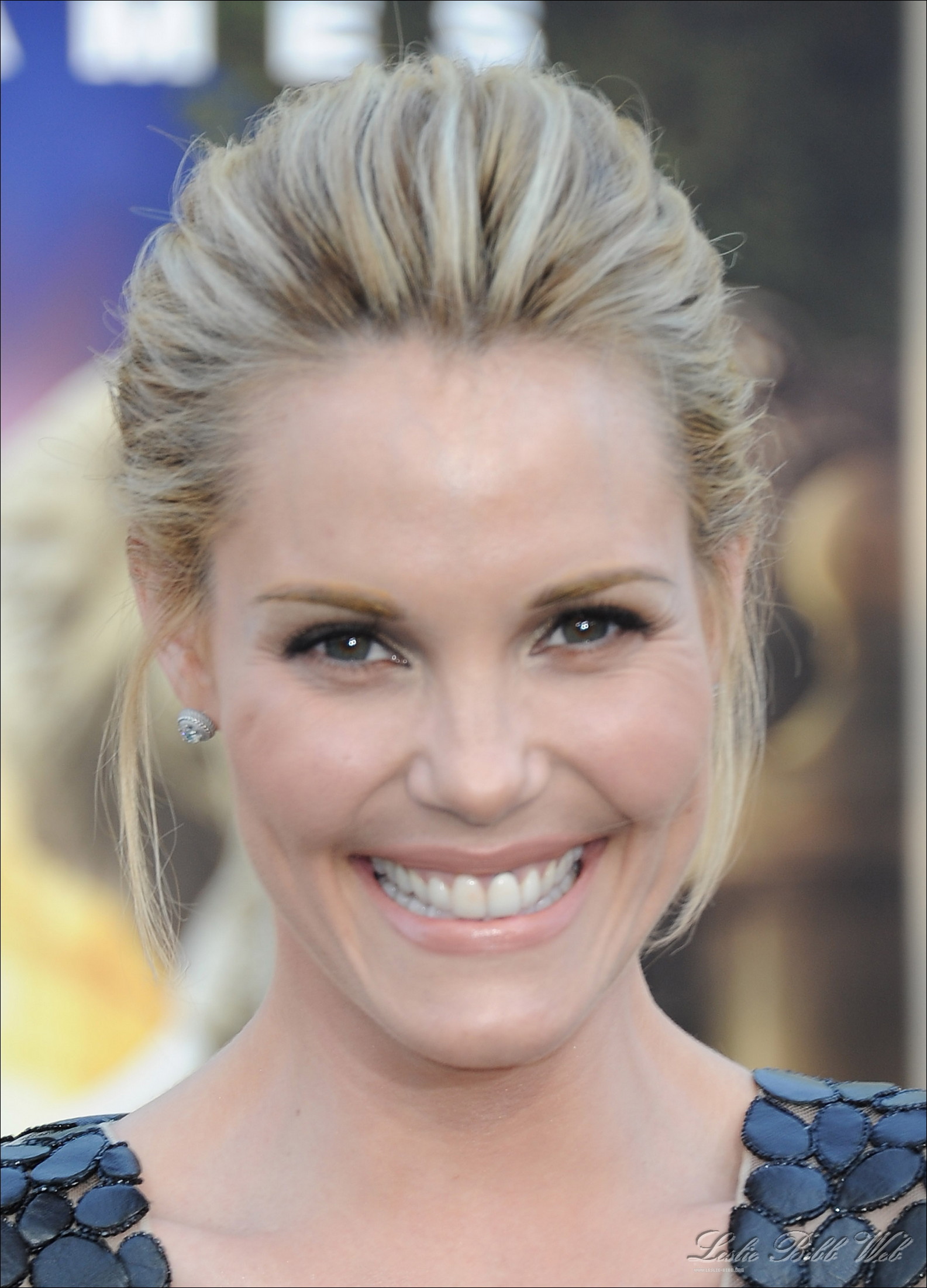 083.jpg 083.jpg